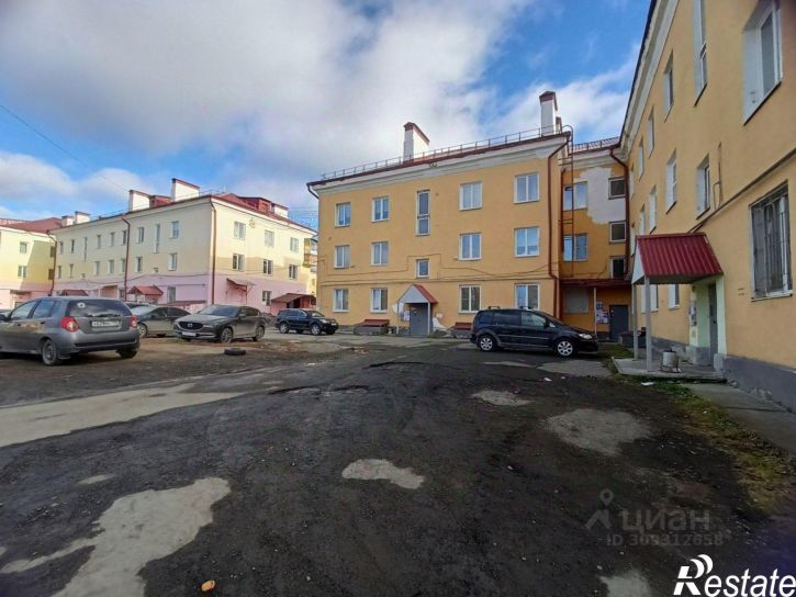 3-комн квартира улица Чкалова, 35,  д. 35