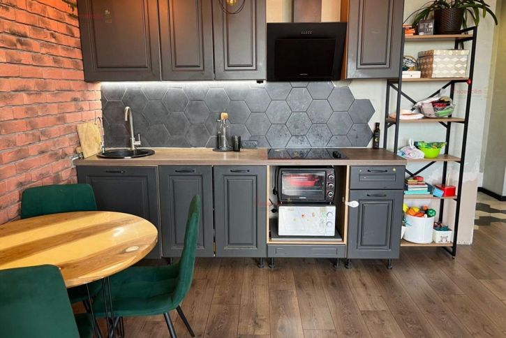 2-комн квартира Емлина 29А