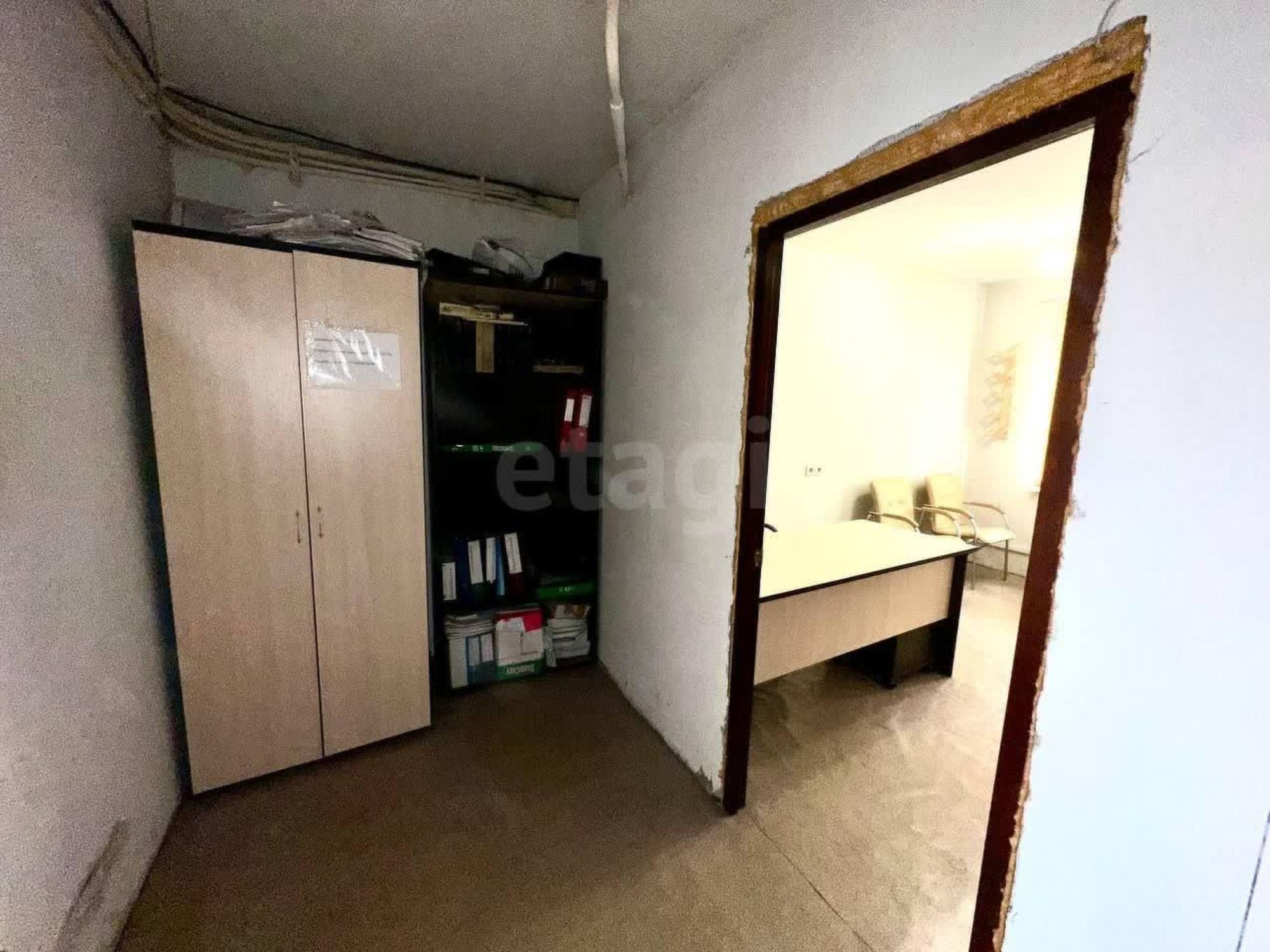 Купить помещение свободного назначения за 14 000 000 рублей на проспект Космонавтов