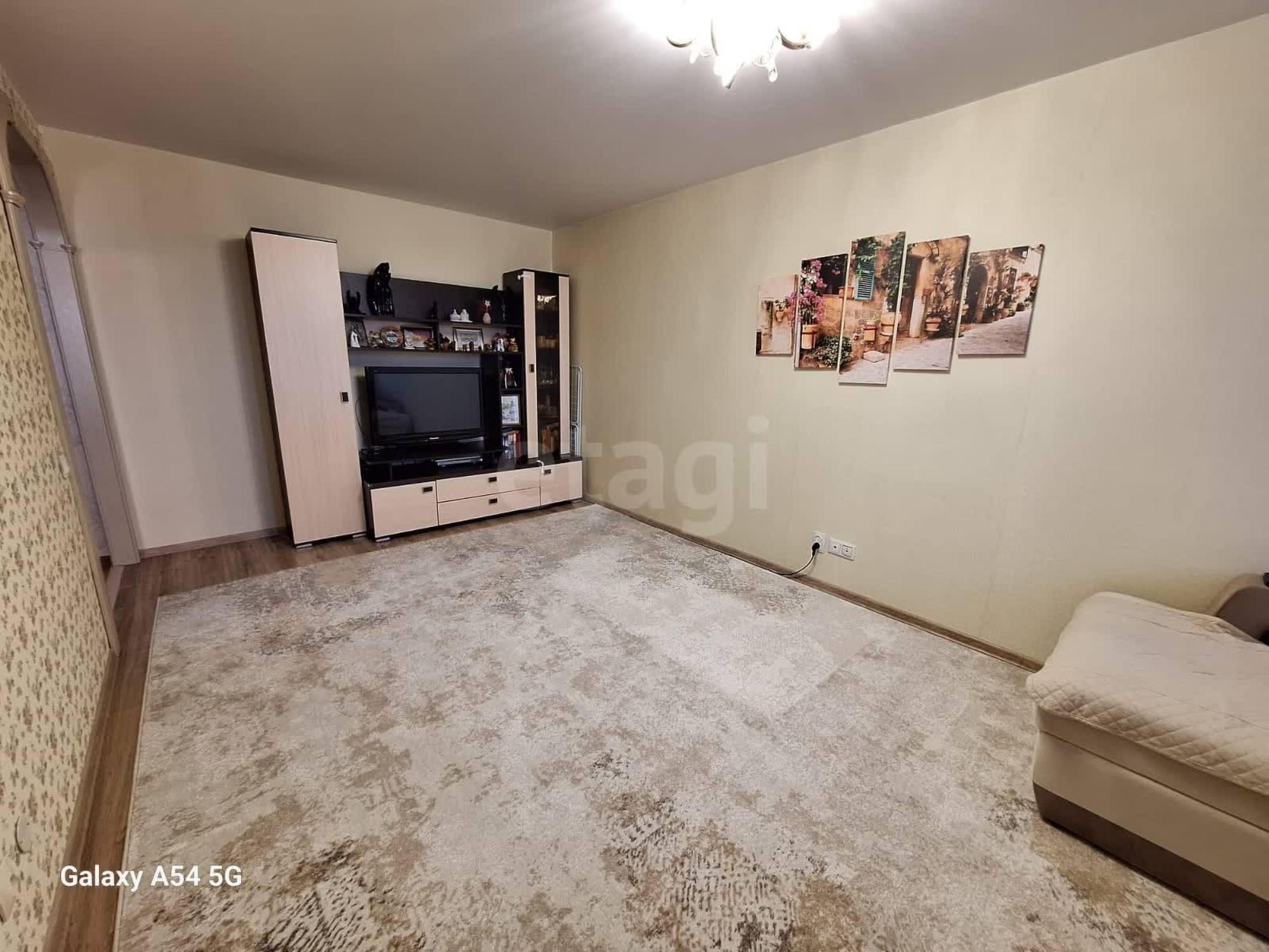 Купить квартиру за 4 700 000 рублей на улица Емлина