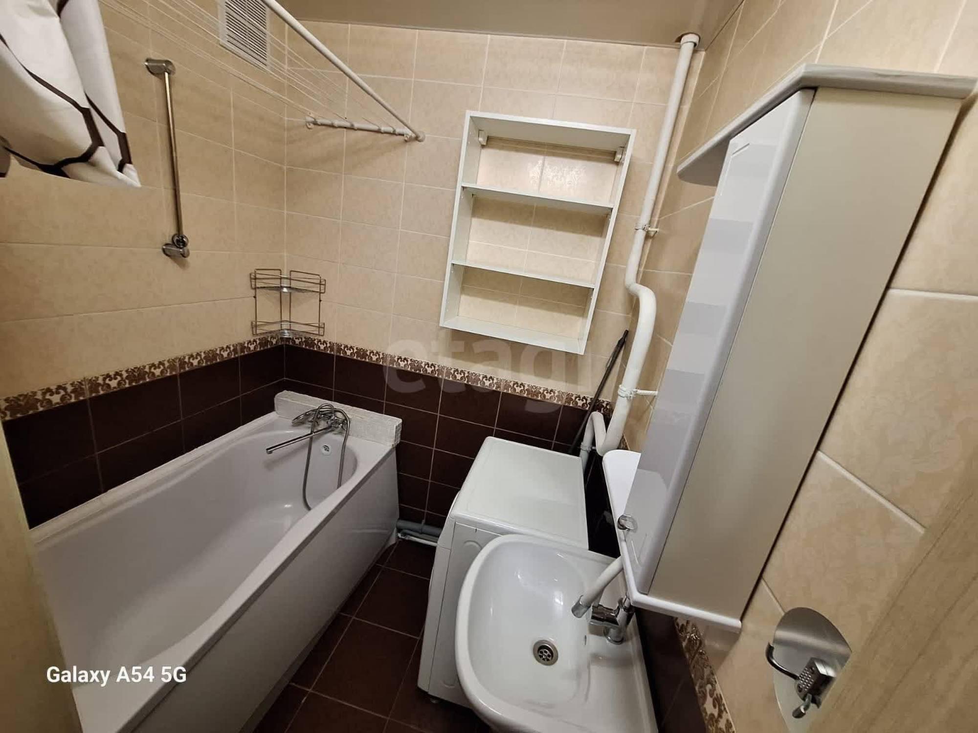 Купить квартиру за 4 700 000 рублей на улица Емлина