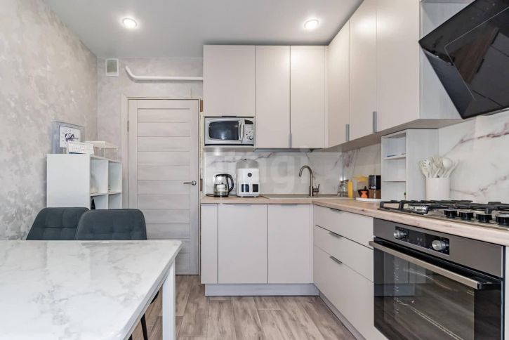 4-комн квартира улица Ленина