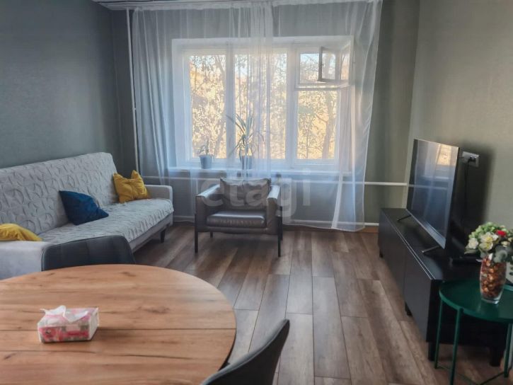 3-комн квартира улица Чкалова