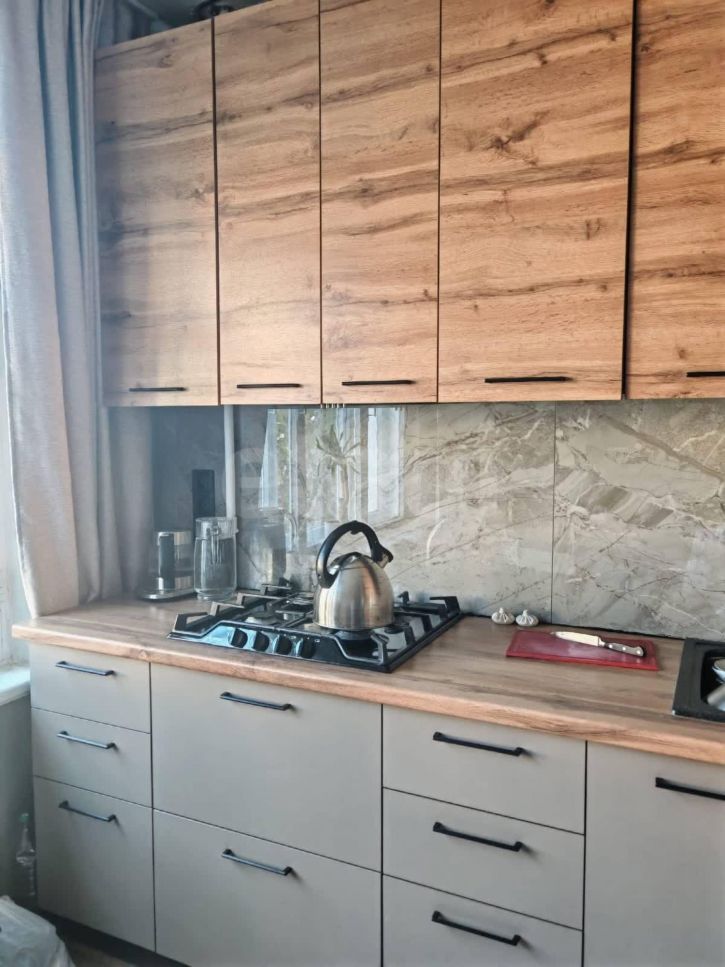 3-комн квартира улица Чкалова