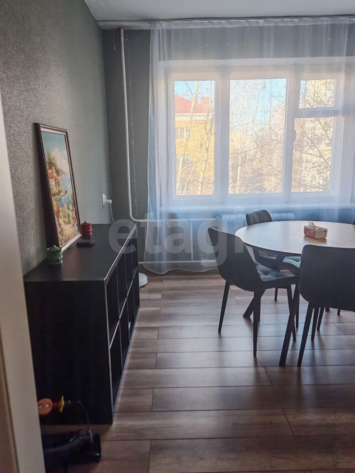 3-комн квартира улица Чкалова