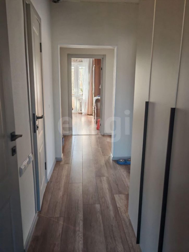 3-комн квартира улица Чкалова