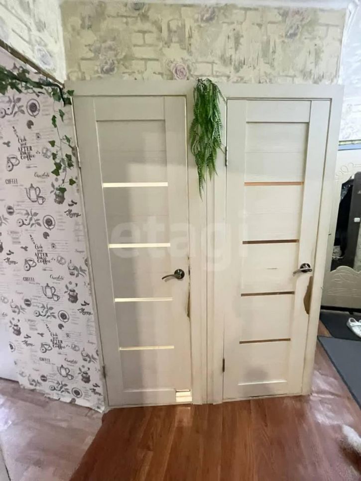 2-комн квартира улица Емлина