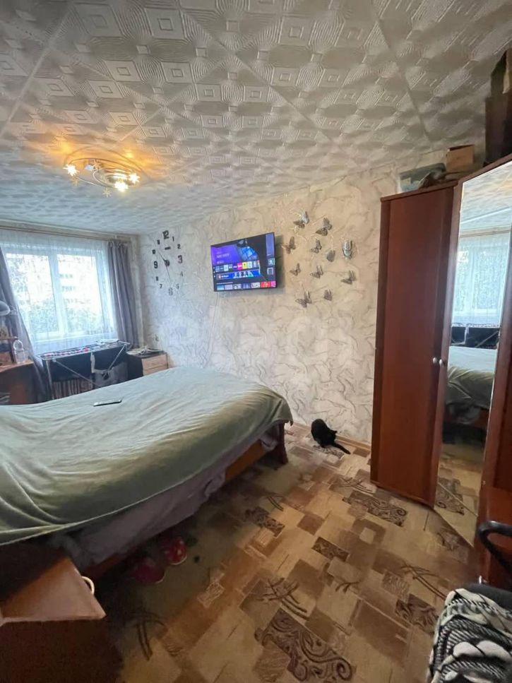 2-комн квартира улица Емлина