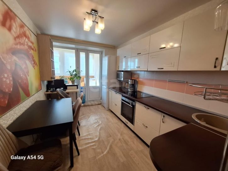 2-комн квартира улица Емлина