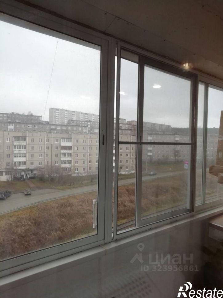 2-комн квартира ул Емлина, 21,  д. 21