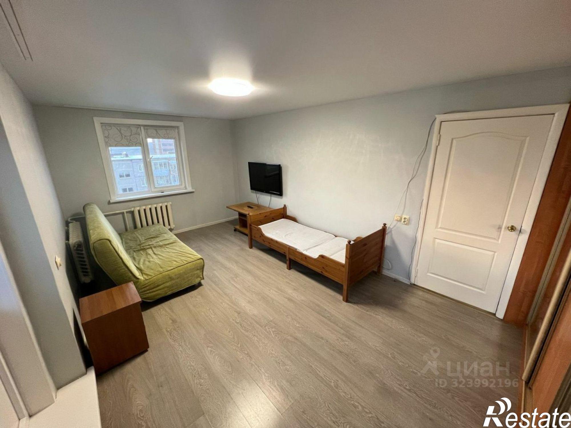 Сдать квартиру за 18 000 рублей на ул Емлина, 4А