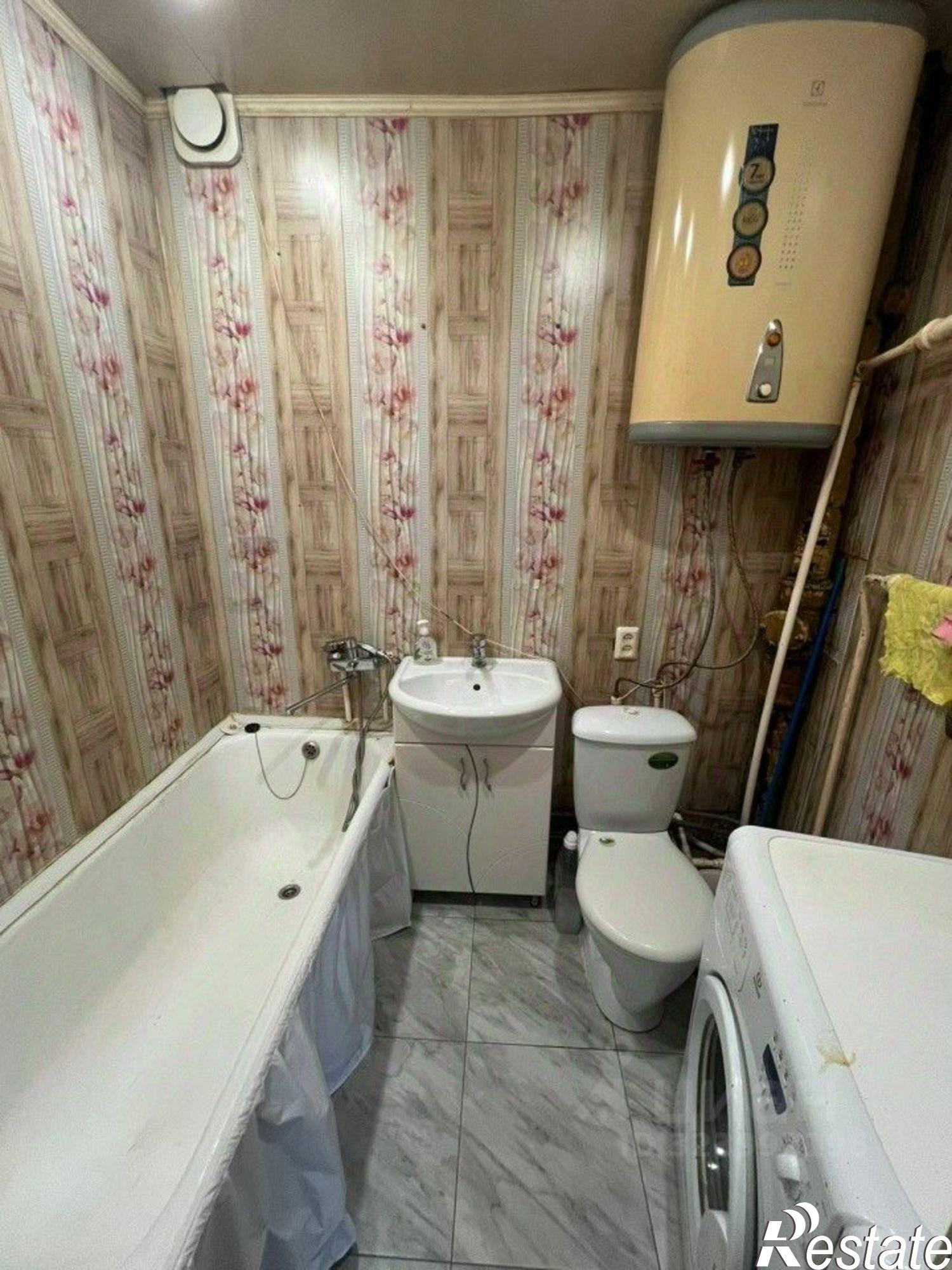 Сдать квартиру за 18 000 рублей на ул Емлина, 4А