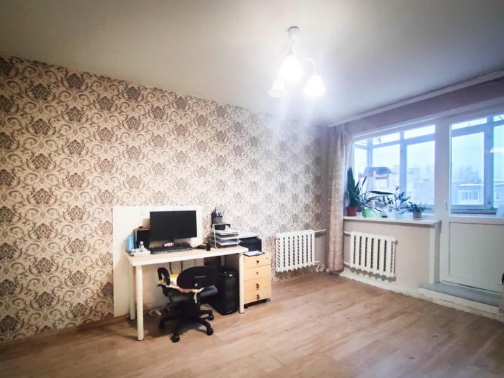 2-комн квартира проспект Космонавтов