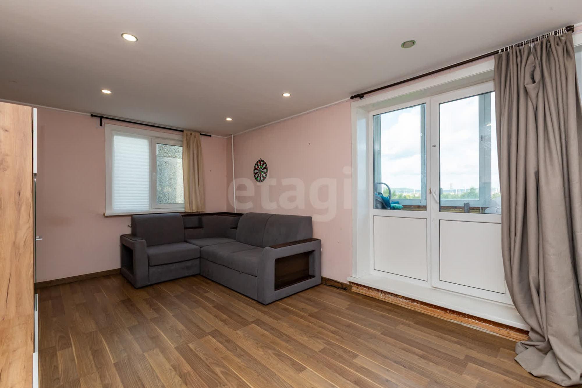 Купить квартиру за 2 700 000 рублей на Комсомольская улица