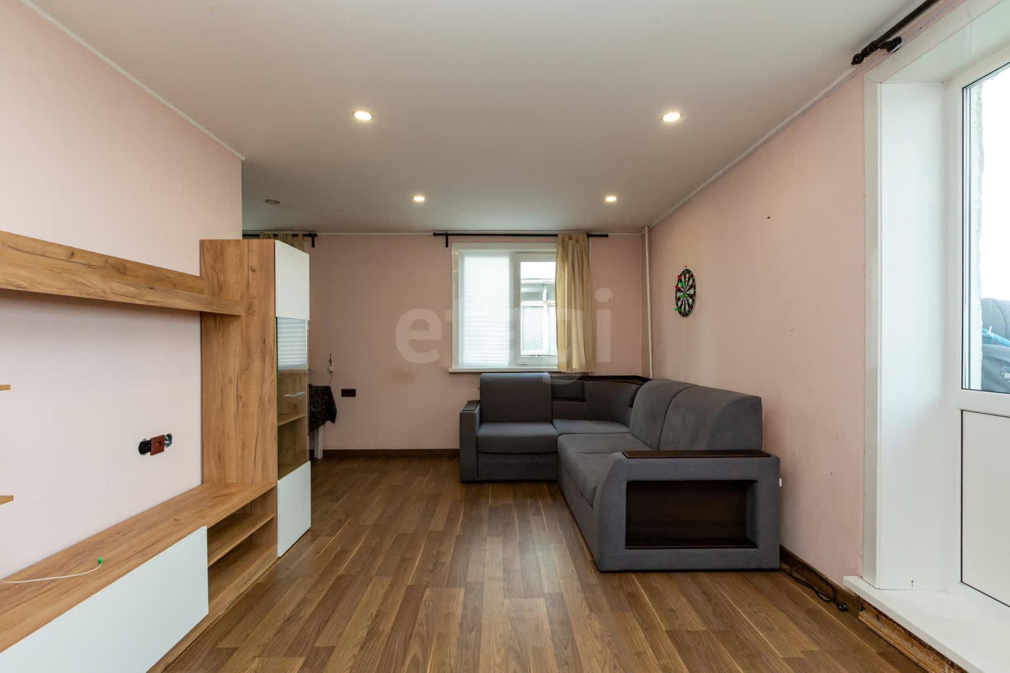 Купить квартиру за 2 700 000 рублей на Комсомольская улица