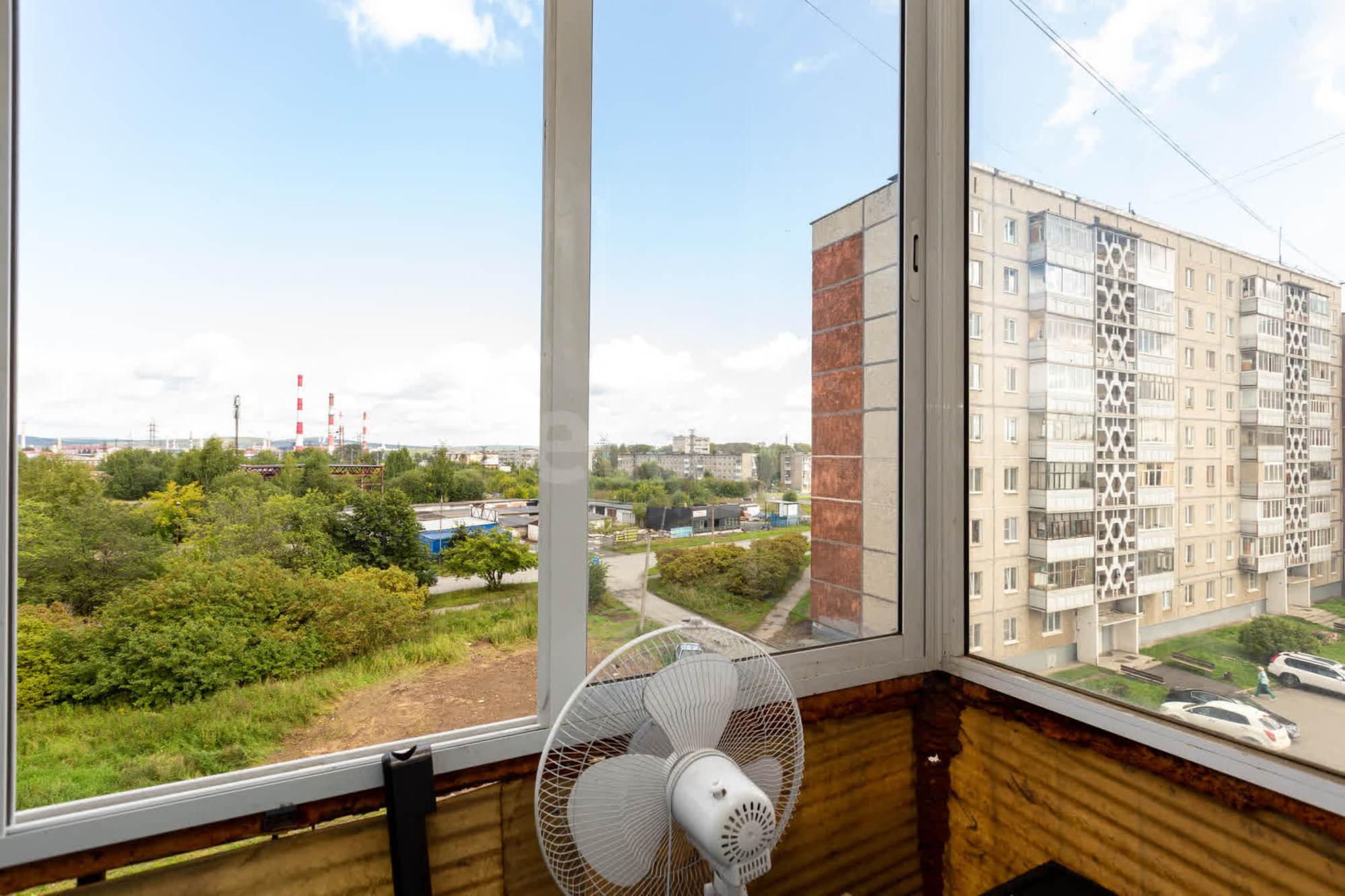 Купить квартиру за 2 700 000 рублей на Комсомольская улица