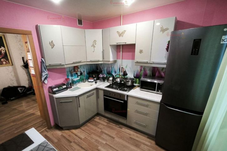 4-комн квартира Космонавтов 3/а