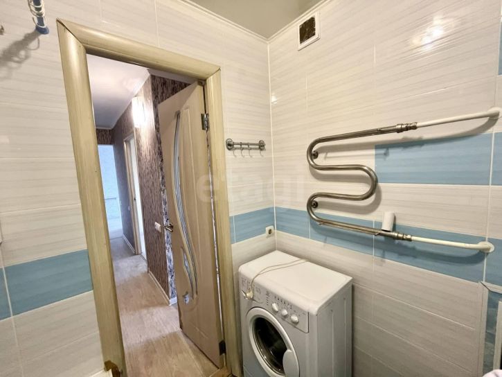 2-комн квартира улица Емлина