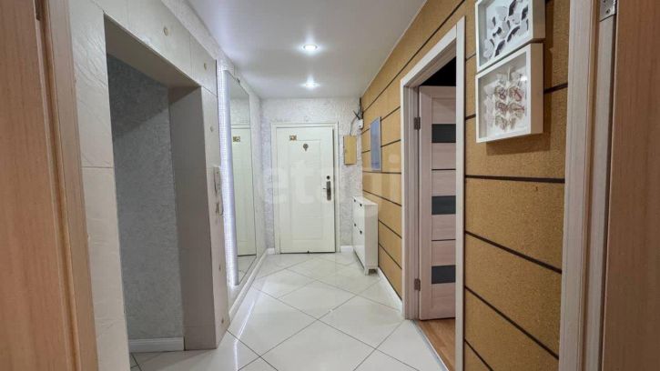 3-комн квартира улица Чкалова