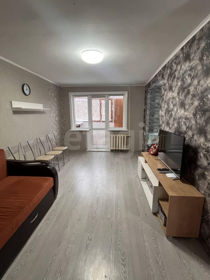 2-комн квартира проспект Космонавтов