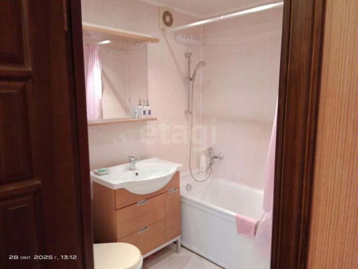 2-комн квартира улица Емлина