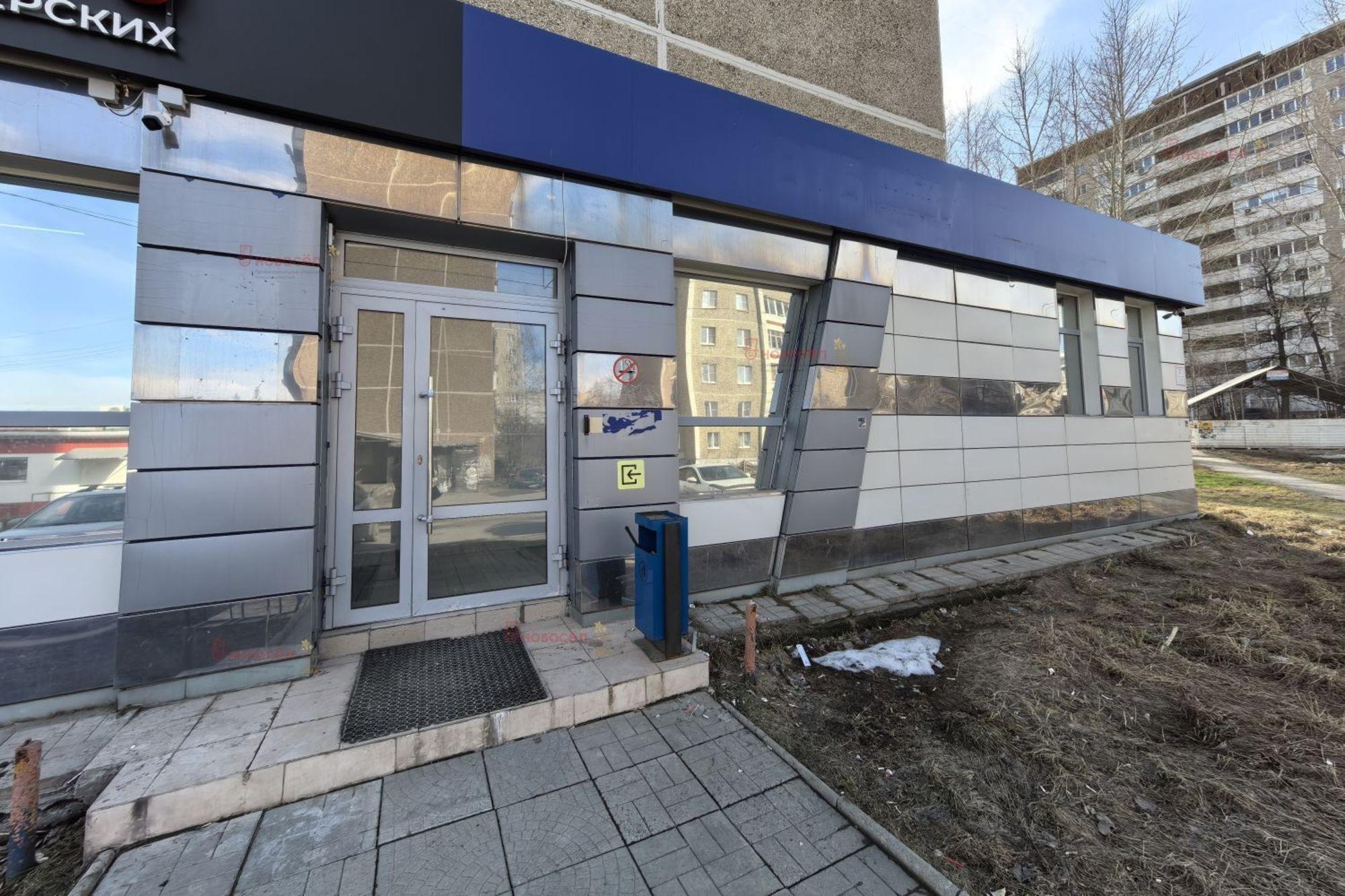 Сдать торговое помещение за 67 300 рублей на Ленина 7