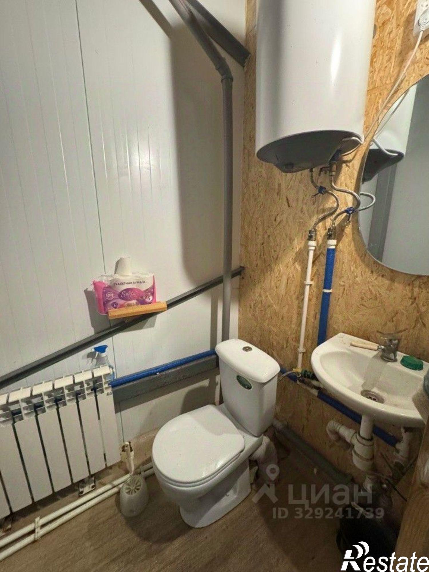 Купить ОСЗ, отдельно стоящее здание за 12 000 100 рублей на пл Свободы, 4