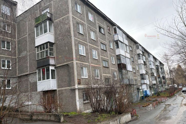 3-комн квартира Строителей 22
