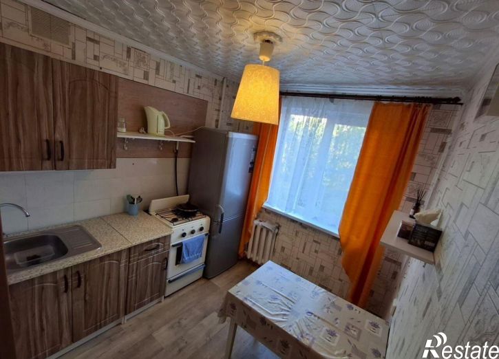 1-комн квартира улица Емлина, 20,  д. 20
