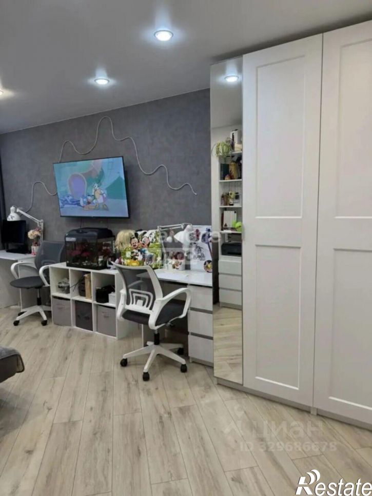 2-комн квартира улица Емлина, 23А,  д. 23А