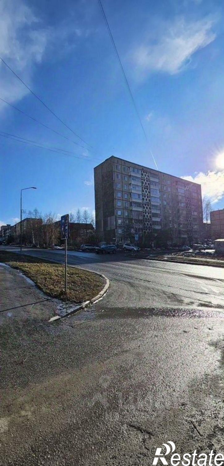 2-комн квартира пр-кт Космонавтов, 27,  д. 27