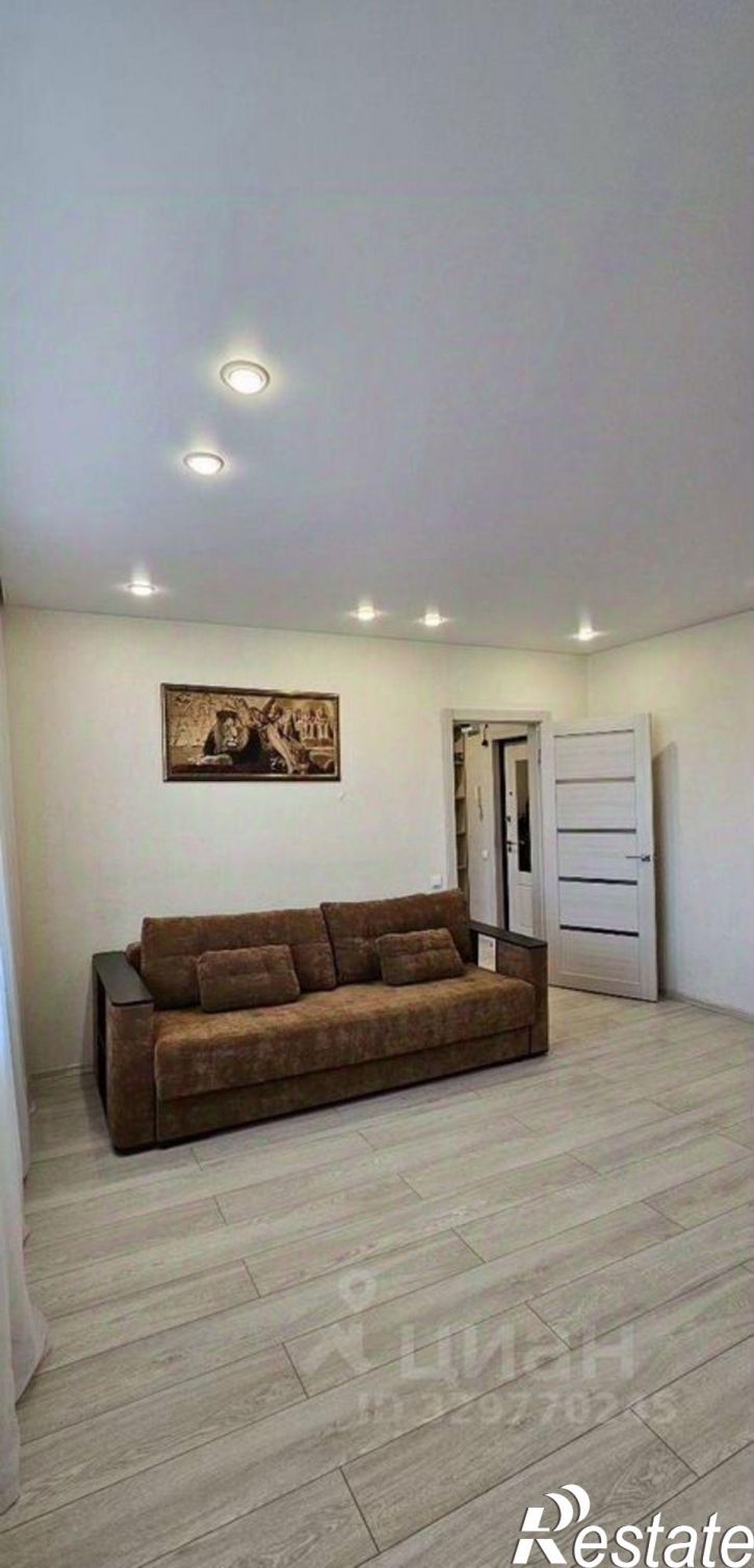 2-комн квартира пр-кт Космонавтов, 27,  д. 27