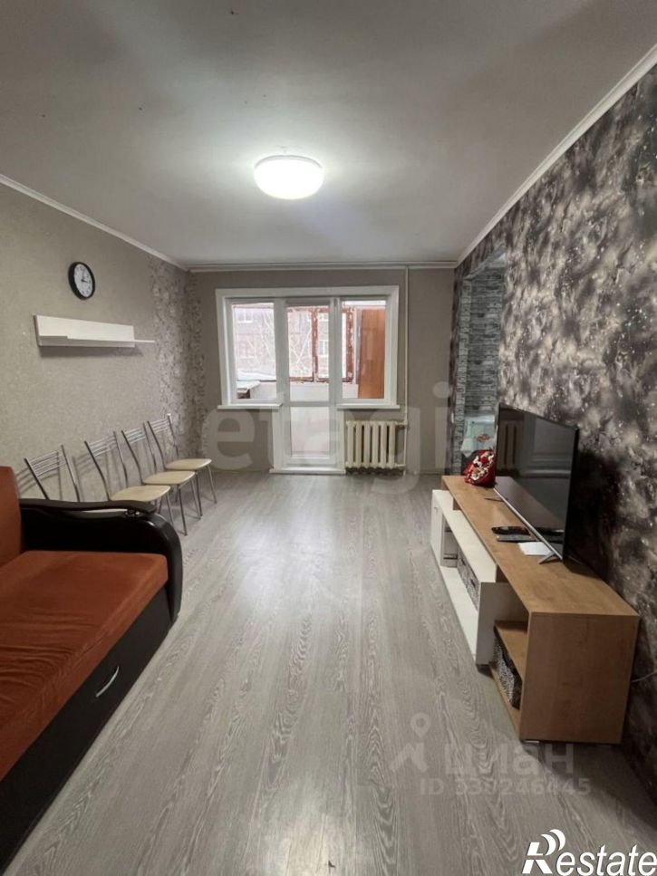 2-комн квартира проспект Космонавтов, 4,  д. 4
