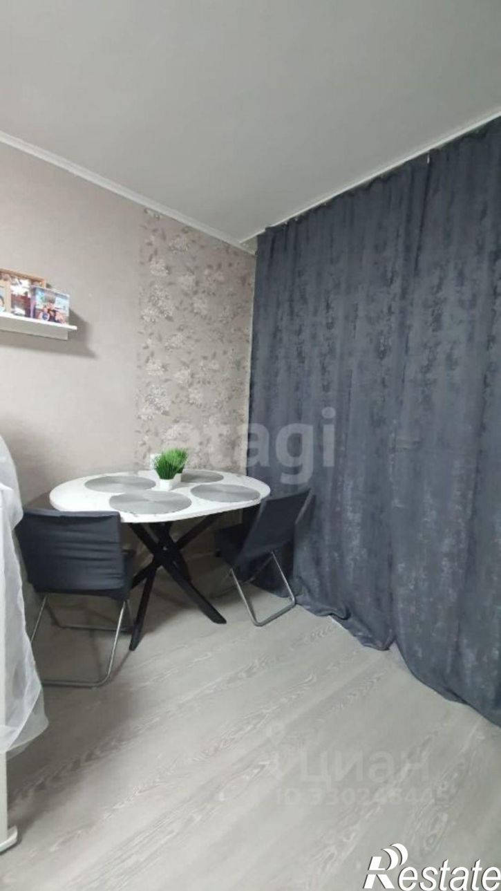 2-комн квартира проспект Космонавтов, 4,  д. 4