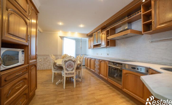 4-комн квартира ул Ватутина, 47Б,  д. 47Б