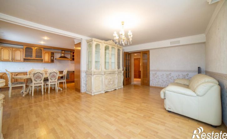 4-комн квартира ул Ватутина, 47Б,  д. 47Б