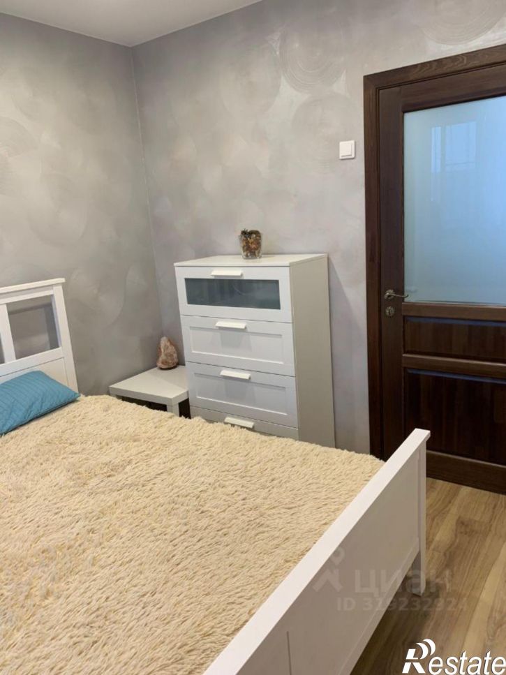 4-комн квартира улица Сакко и Ванцетти, 1А,  д. 1А