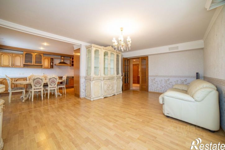 5-комн квартира улица Ватутина, 47Б,  д. 47Б