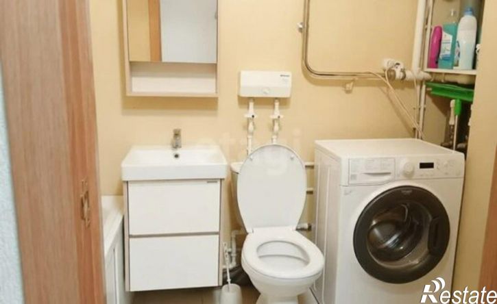 2-комн квартира улица Сакко и Ванцетти, 10,  д. 10