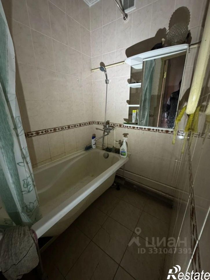 3-комн квартира улица Сакко и Ванцетти, 5,  д. 5
