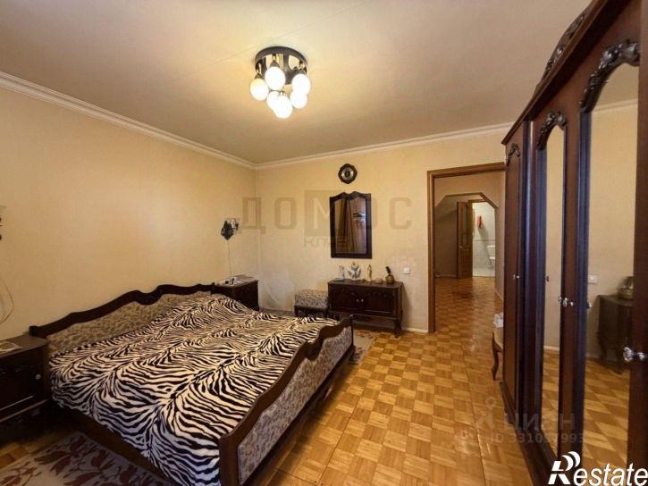 4-комн квартира улица Ватутина, 47Б,  д. 47Б