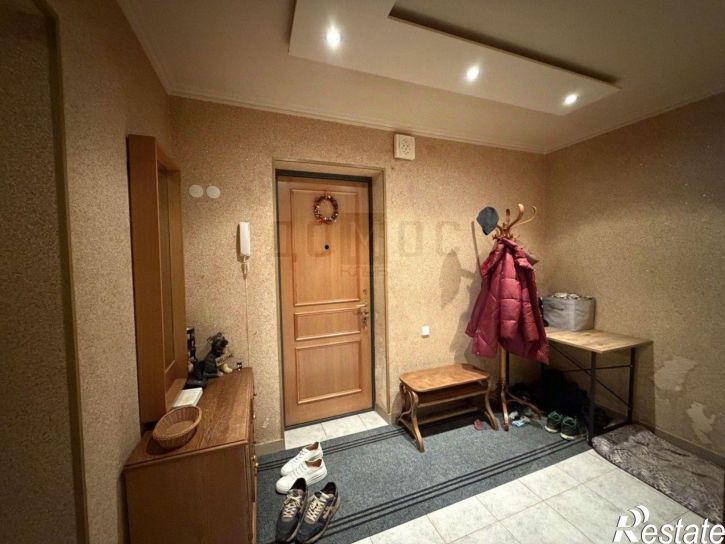 4-комн квартира улица Ватутина, 47Б,  д. 47Б