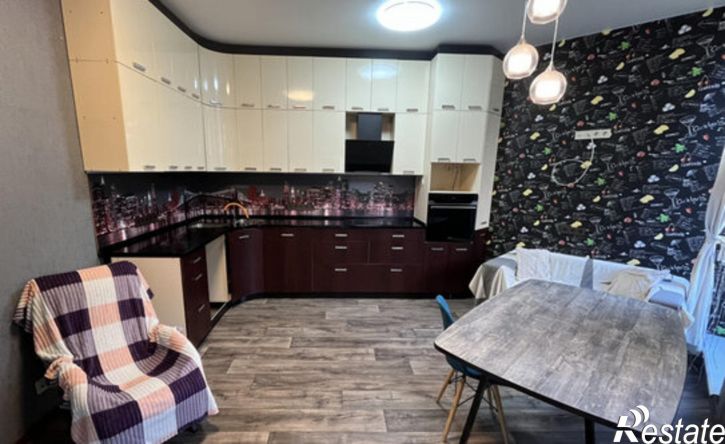 3-комн квартира пр-кт Ильича, 5В,  д. 5В