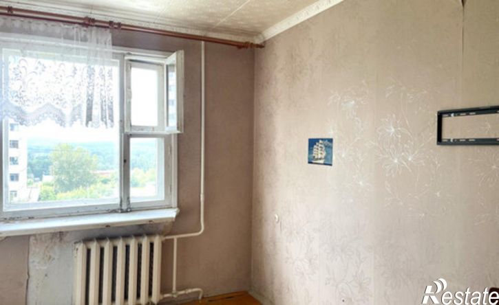 3-комн квартира улица Емлина, 4,  д. 4