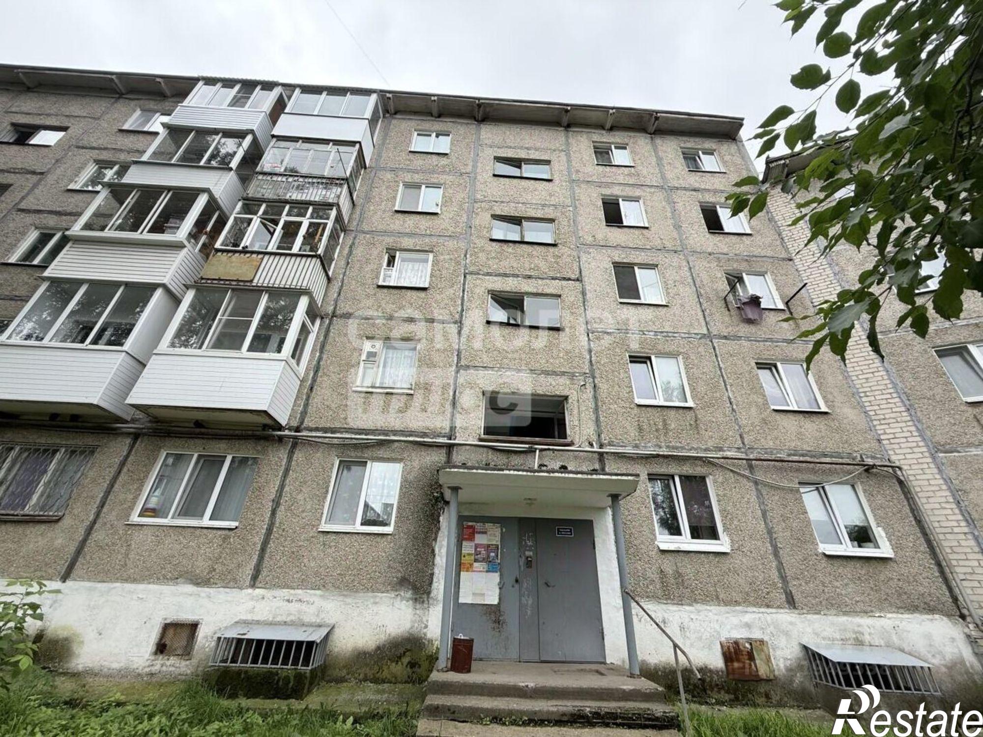 Купить квартиру за 2 410 000 рублей на ул Емлина, 20