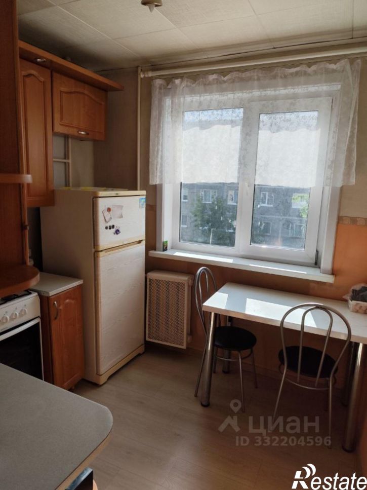 2-комн квартира пр-кт Космонавтов, 24Б,  д. 24Б