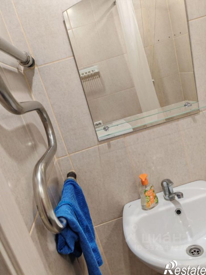 2-комн квартира пр-кт Космонавтов, 27,  д. 27