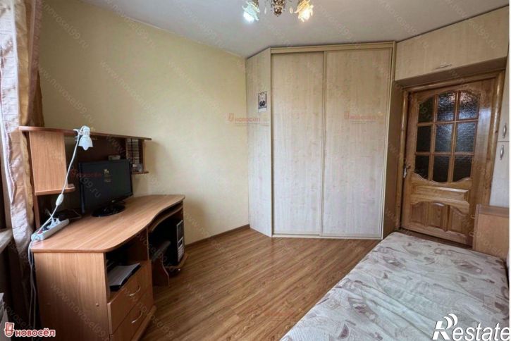 2-комн квартира ул Крылова, 2,  д. 2