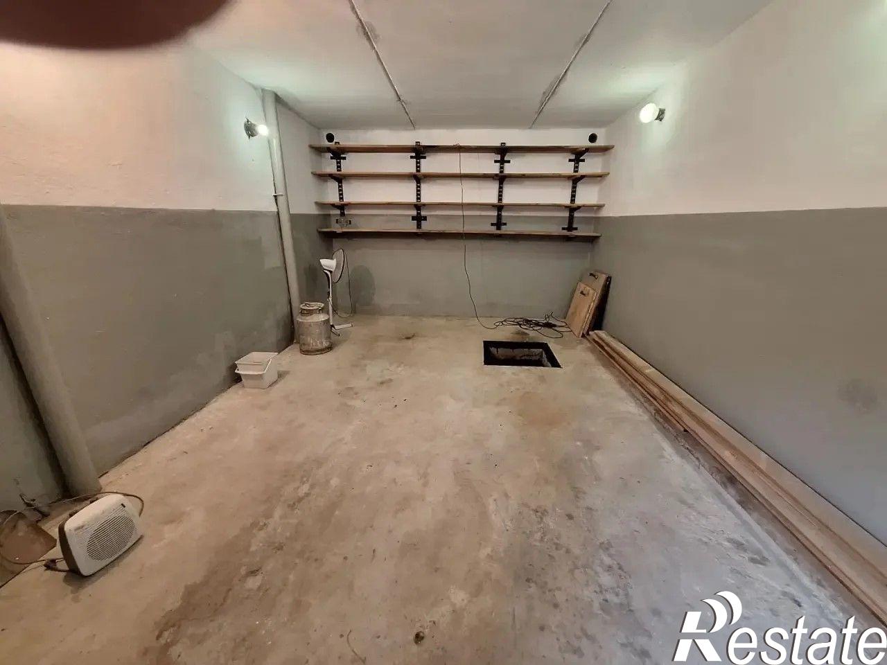 Купить гараж, место в паркинге за 800 010 рублей на Центральная площадь