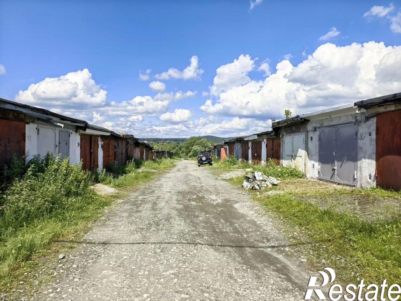 Купить гараж, место в паркинге за 250 000 рублей на Центральная площадь